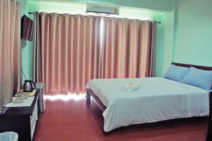 Room 18 of 25