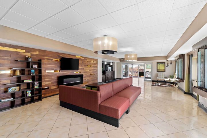 Hotel Interior 2 of 31