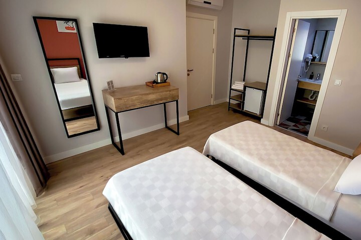 Room 39 of 61