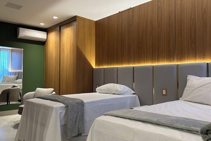 Room 12 of 17