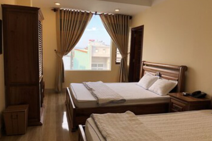 Room 6 of 20