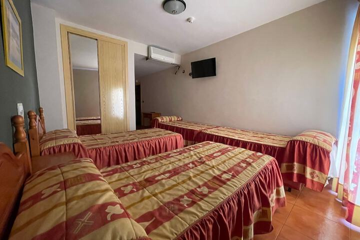 Room 16 of 46