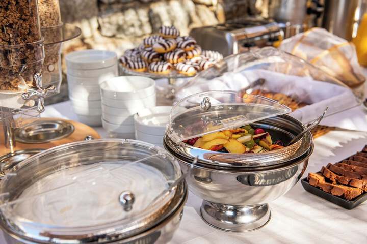 Breakfast/Coffee Service 45 of 80