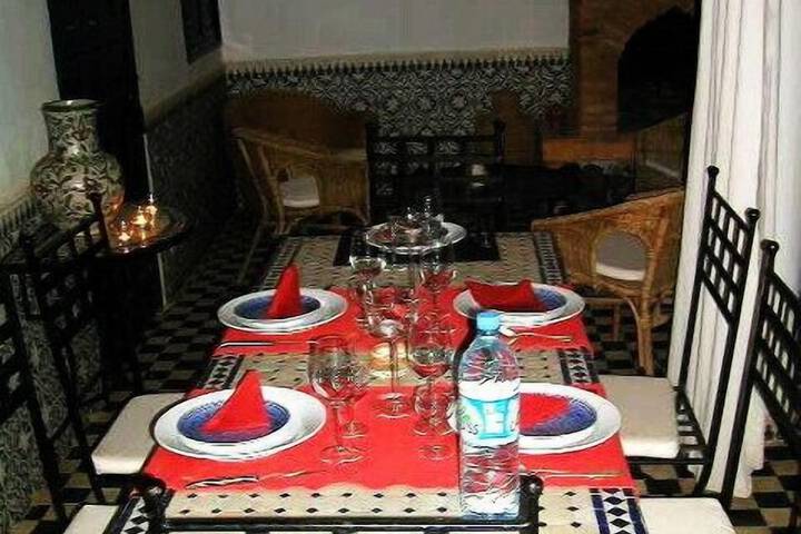 Dining 27 of 43