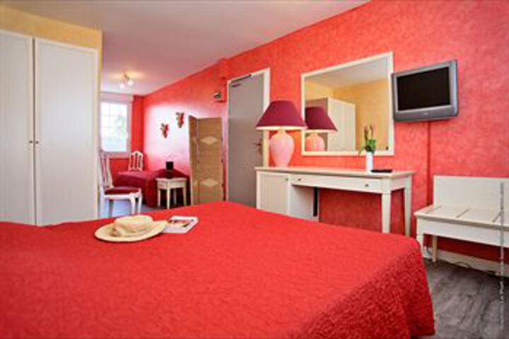 Room 7 of 28