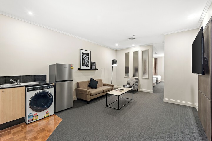 Room 11 of 37