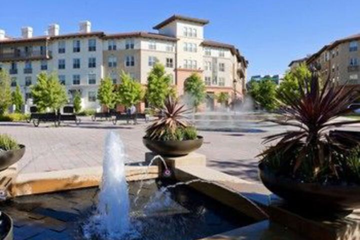 Hotel Exterior 7 of 20