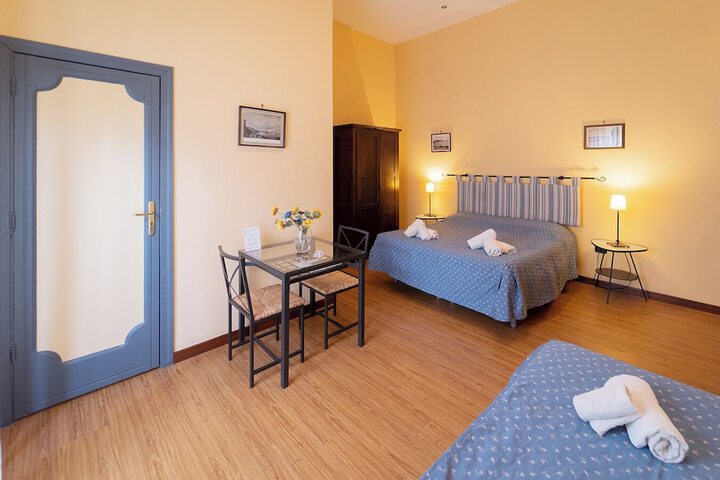 Room 194 of 309