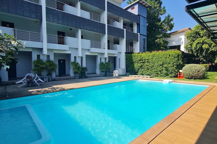 Pools & Facilities