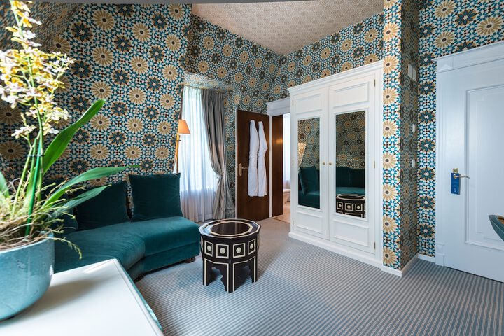 Room 34 of 59