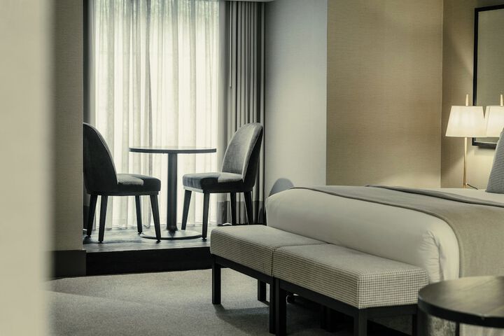 Room 32 of 56