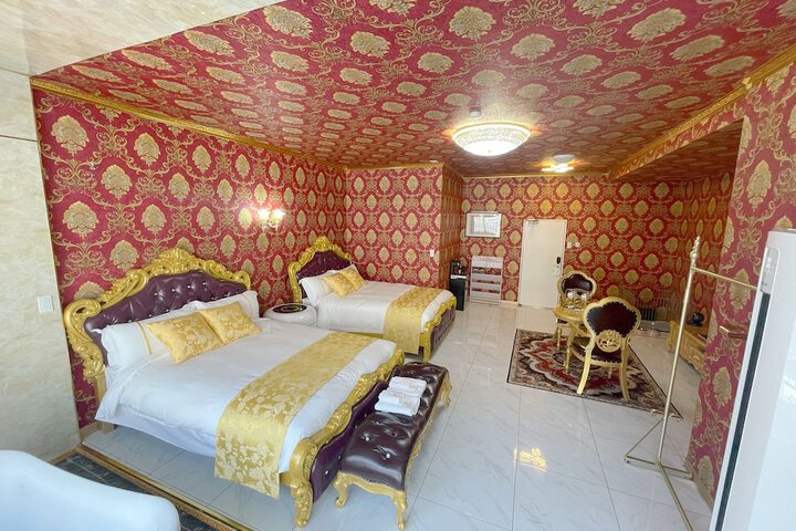 Room 64 of 185