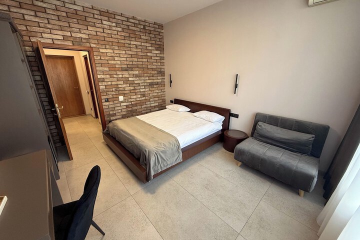 Room 44 of 81