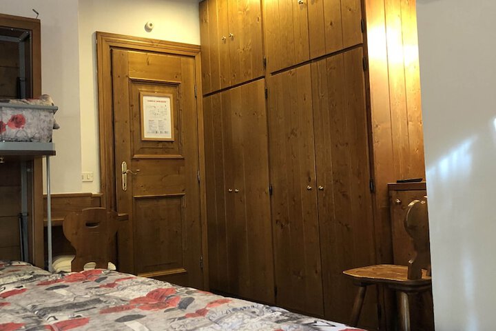 Room 30 of 72