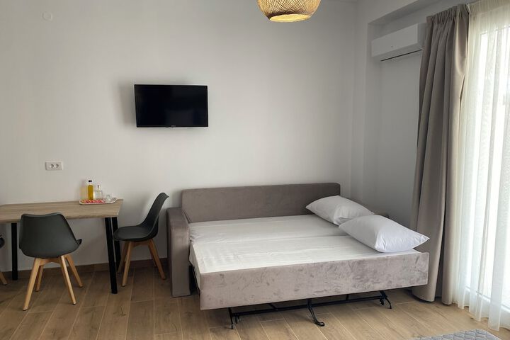 Room 21 of 77