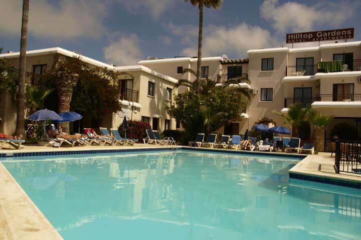 Hotel with Pool