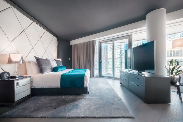 Room 16 of 140