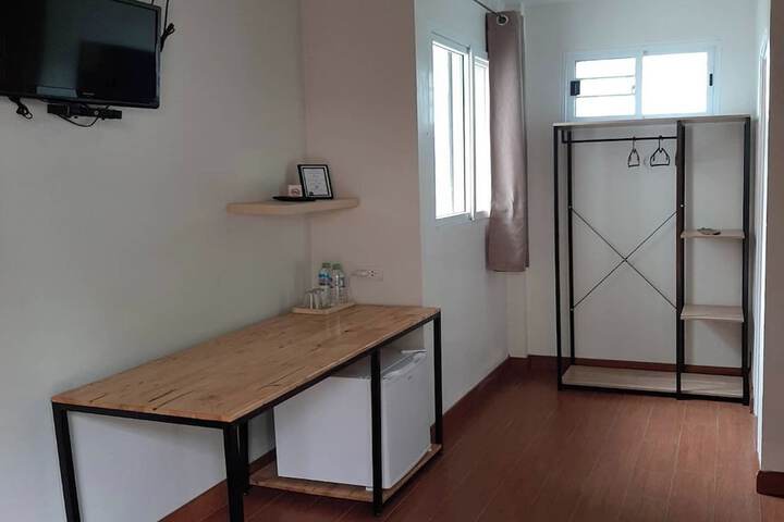 Room 6 of 37