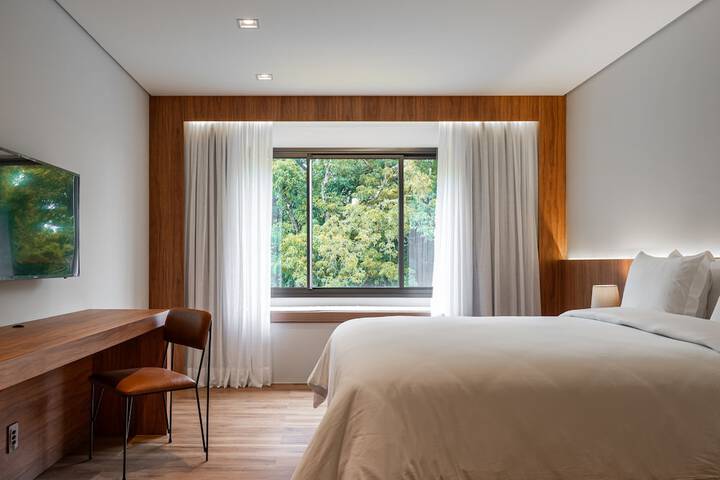 Room 10 of 26