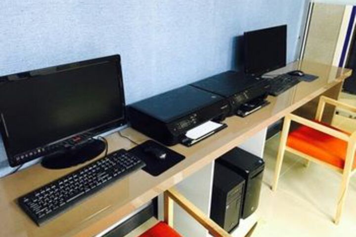 Business Center 3 of 17