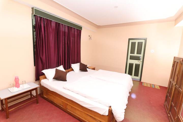 Room 3 of 23