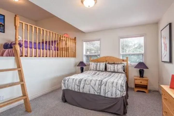 Room 3 of 37