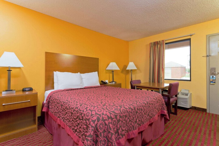 1 King Bed (21 of 22)