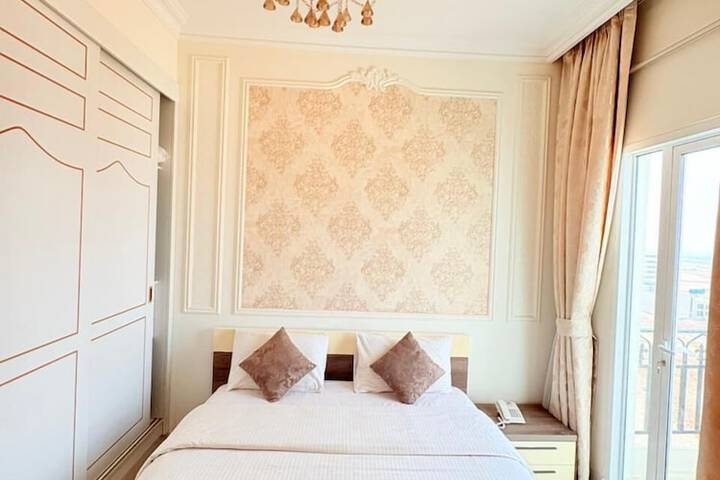 Room 15 of 47