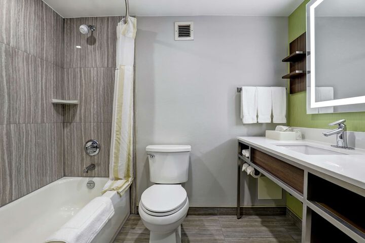 Room 20 of 44