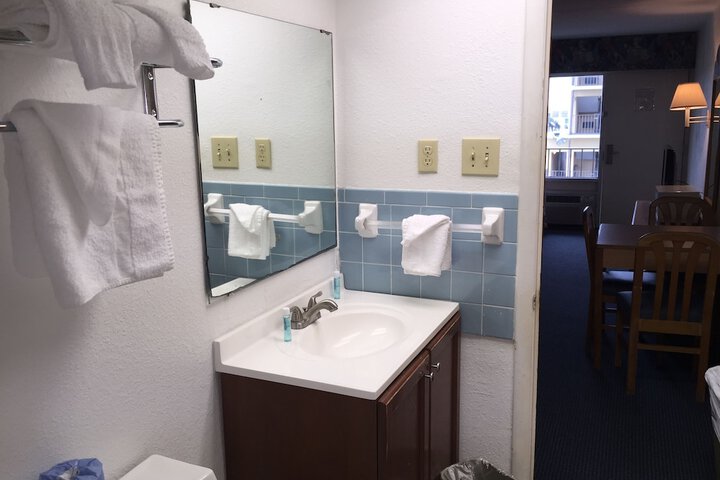 Room 27 of 50