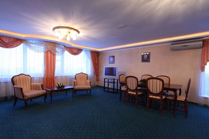 Room 5 of 52