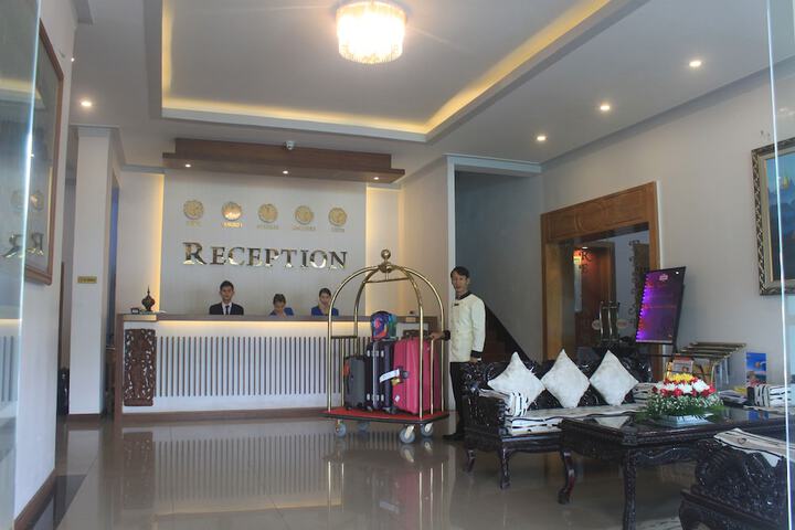 Hotel Interior 5 of 41