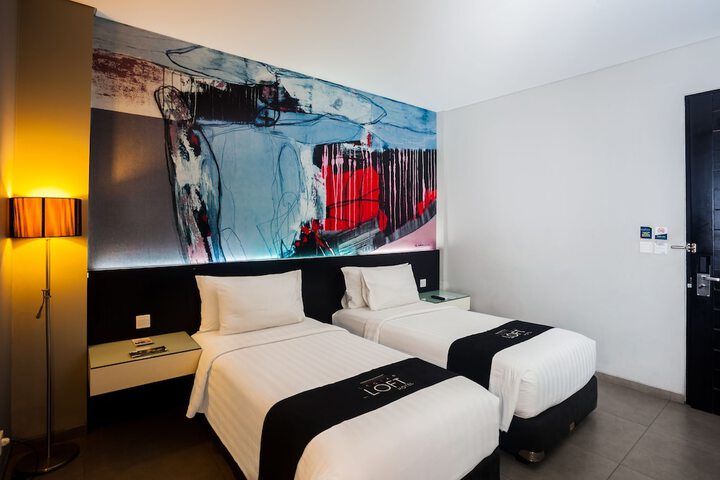 Room 6 of 36