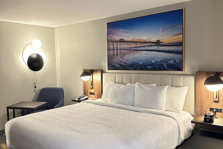 1 King Bed (22 of 23)