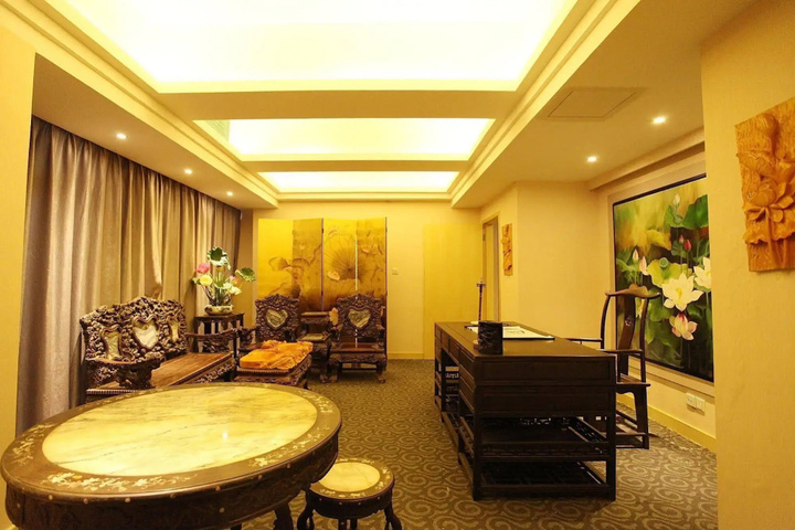 Hotel Interior 4 of 19