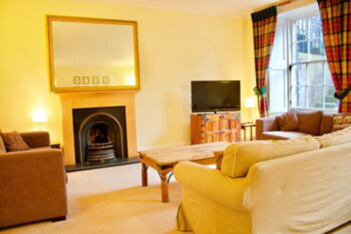 Room 5 of 24