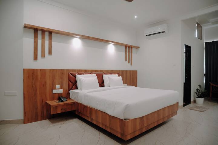 Room 14 of 94