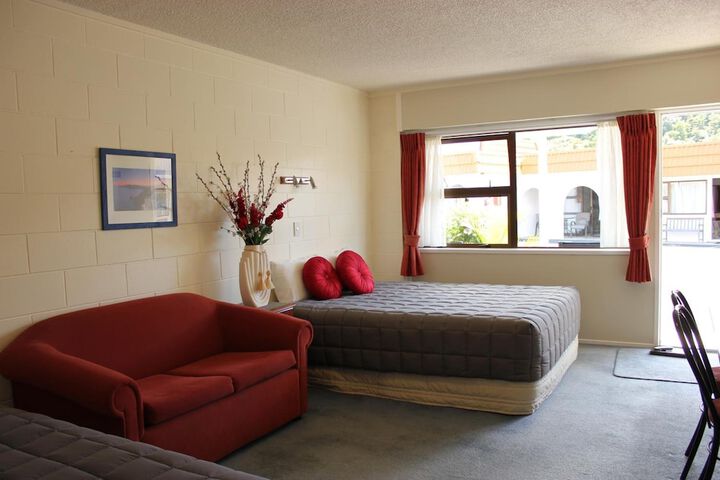 Room 11 of 41