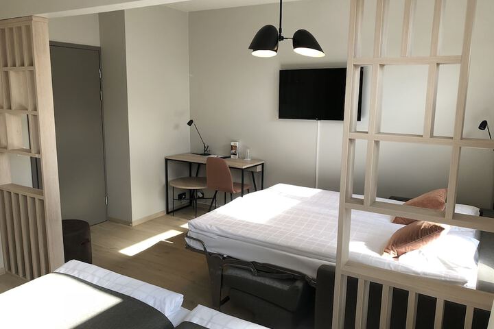 Room 25 of 64