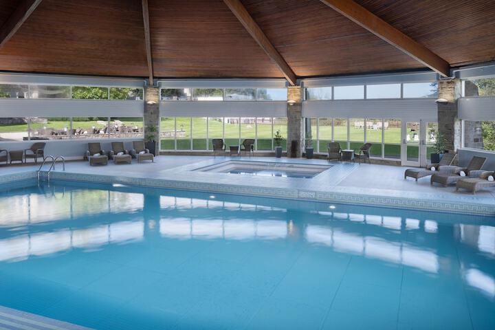 Pool 33 of 105