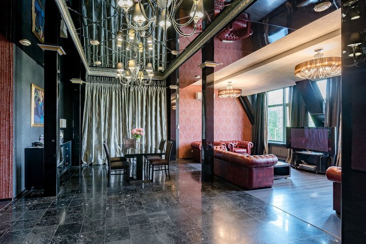 Room 2 of 69