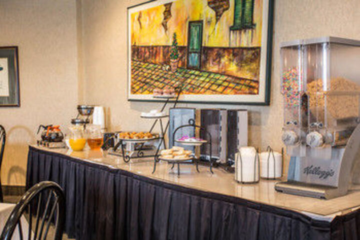 Breakfast/Coffee Service 4 of 23