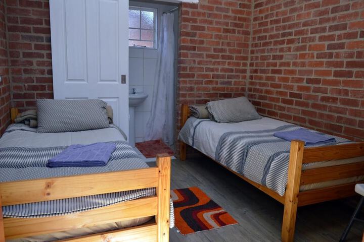 Room 10 of 46
