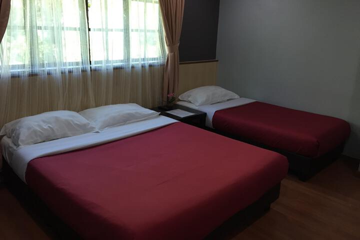 Room 3 of 6