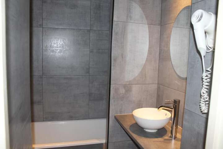 Room 2 of 23