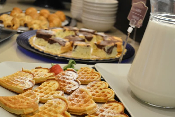 Breakfast buffet