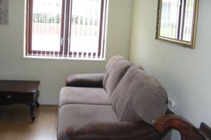 Room 5 of 10