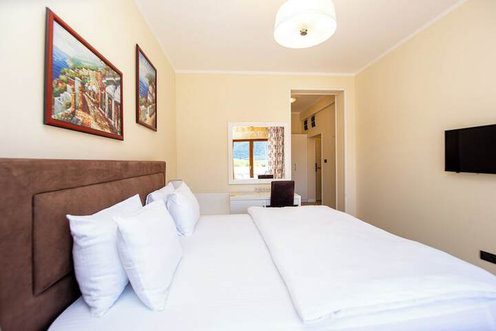 Room 14 of 62