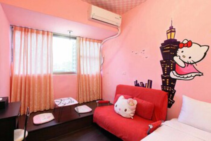 Room 6 of 38