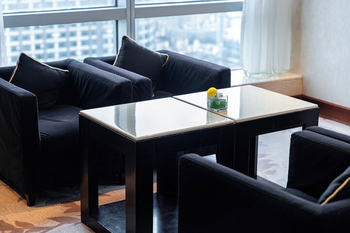 Lounge 138 of 152